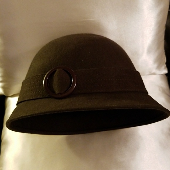 Beautiful Wool Hat - Picture 5 of 5